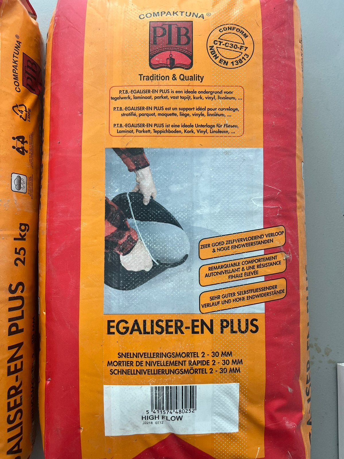 Kompaktuna egalisatie mortel, Doe-het-zelf en Verbouw, Ophalen, Nieuw