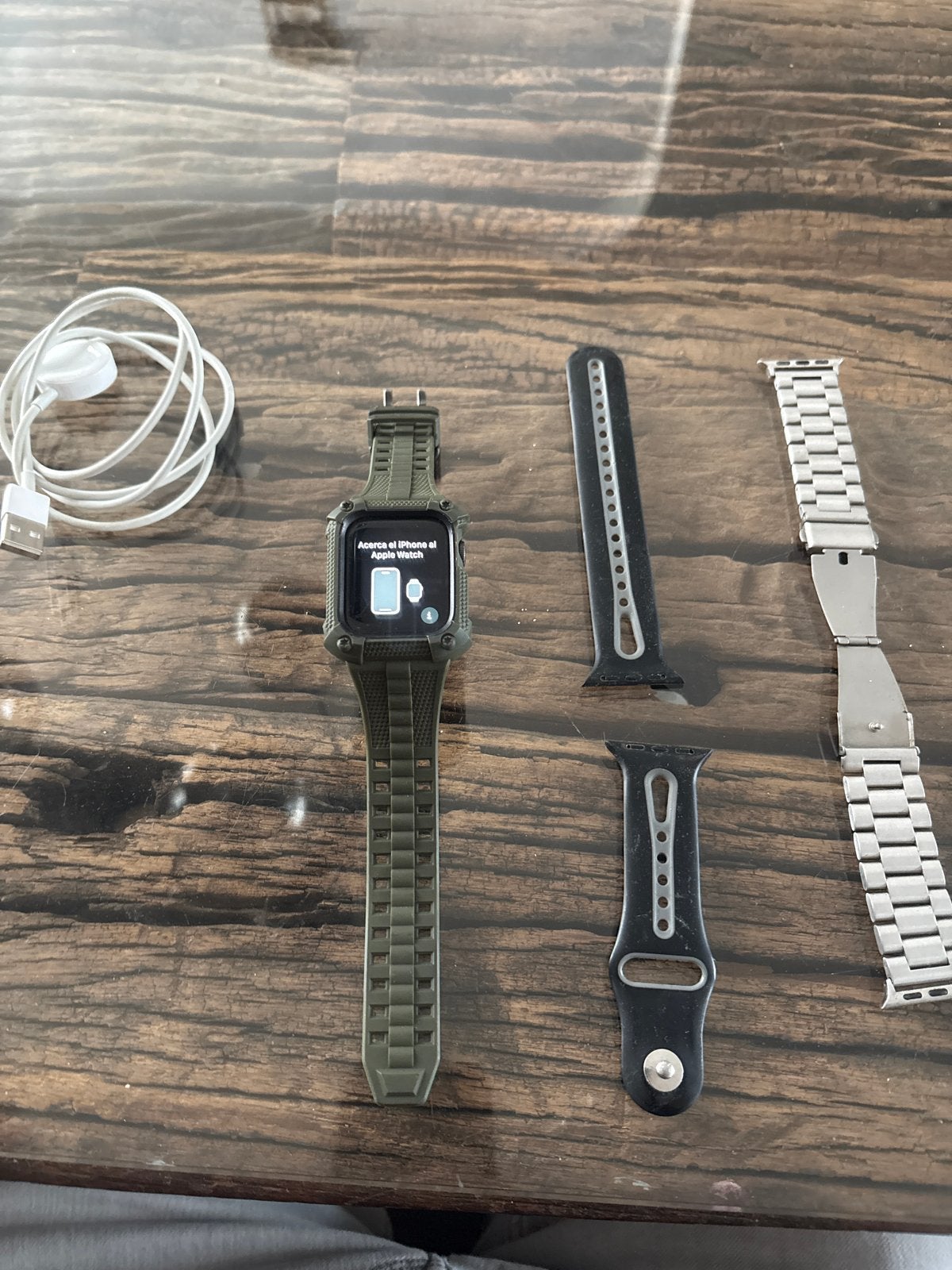 Apple Watch SE 40mm - Inclusief extra bandjes, Ophalen, Zwart, IOS, Waterdicht