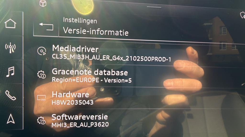 Gezocht : Audi A4 Navigatie MIB3 systeem update, Ophalen of Verzenden, Zo goed als nieuw, Update