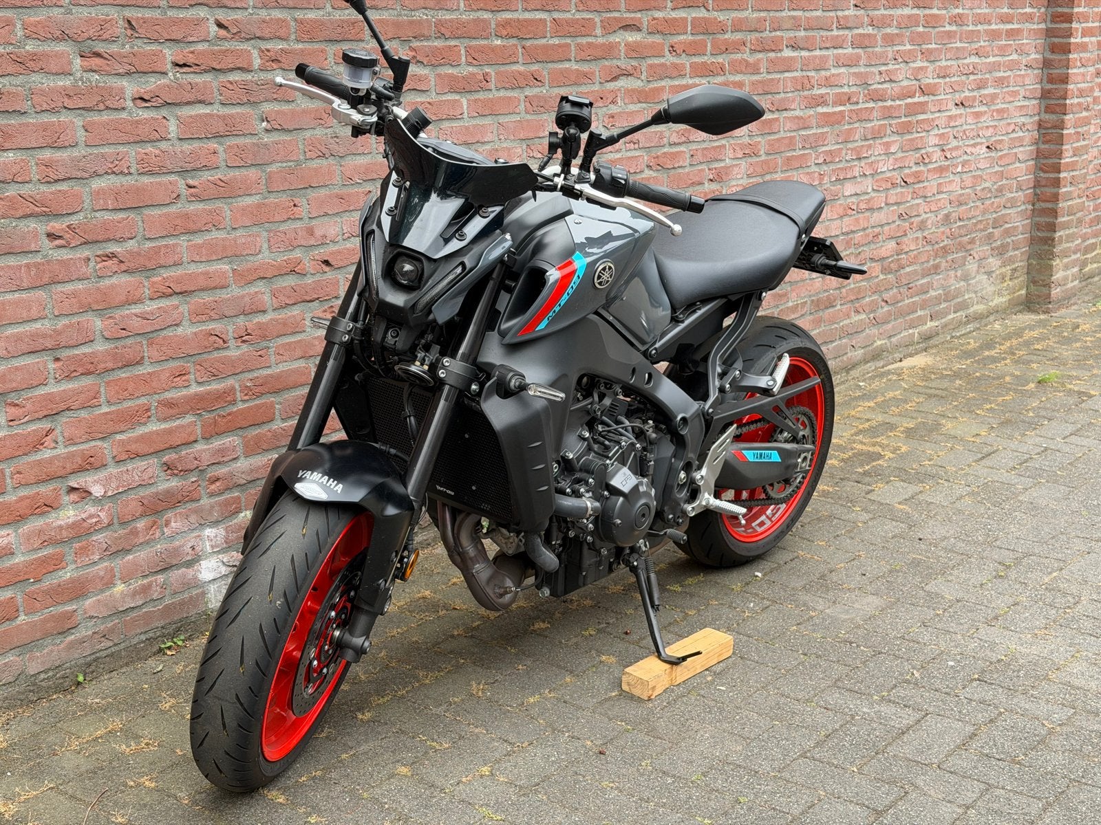 Yamaha MT-09 - Zo goed als nieuw, weinig kilometers, Motorrijbewijs A, Gebruikt, 3 cilinders, Particulier