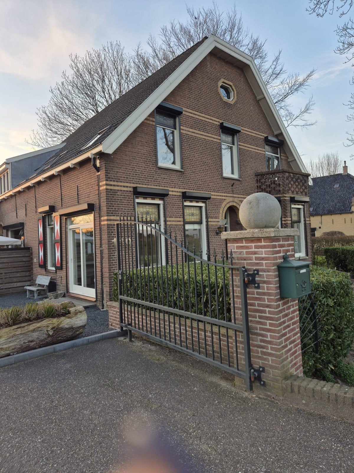 TE HUUR 8 pers volledig gemeubileerde woning, 50 m² of meer, Rotterdam