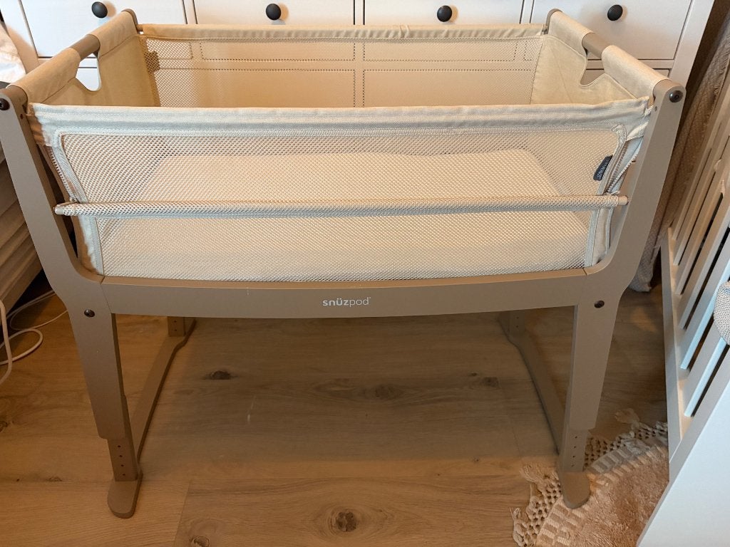 SnuzPod Studio Co-Sleeper - Mocha, Ophalen, Zo goed als nieuw, Wieg