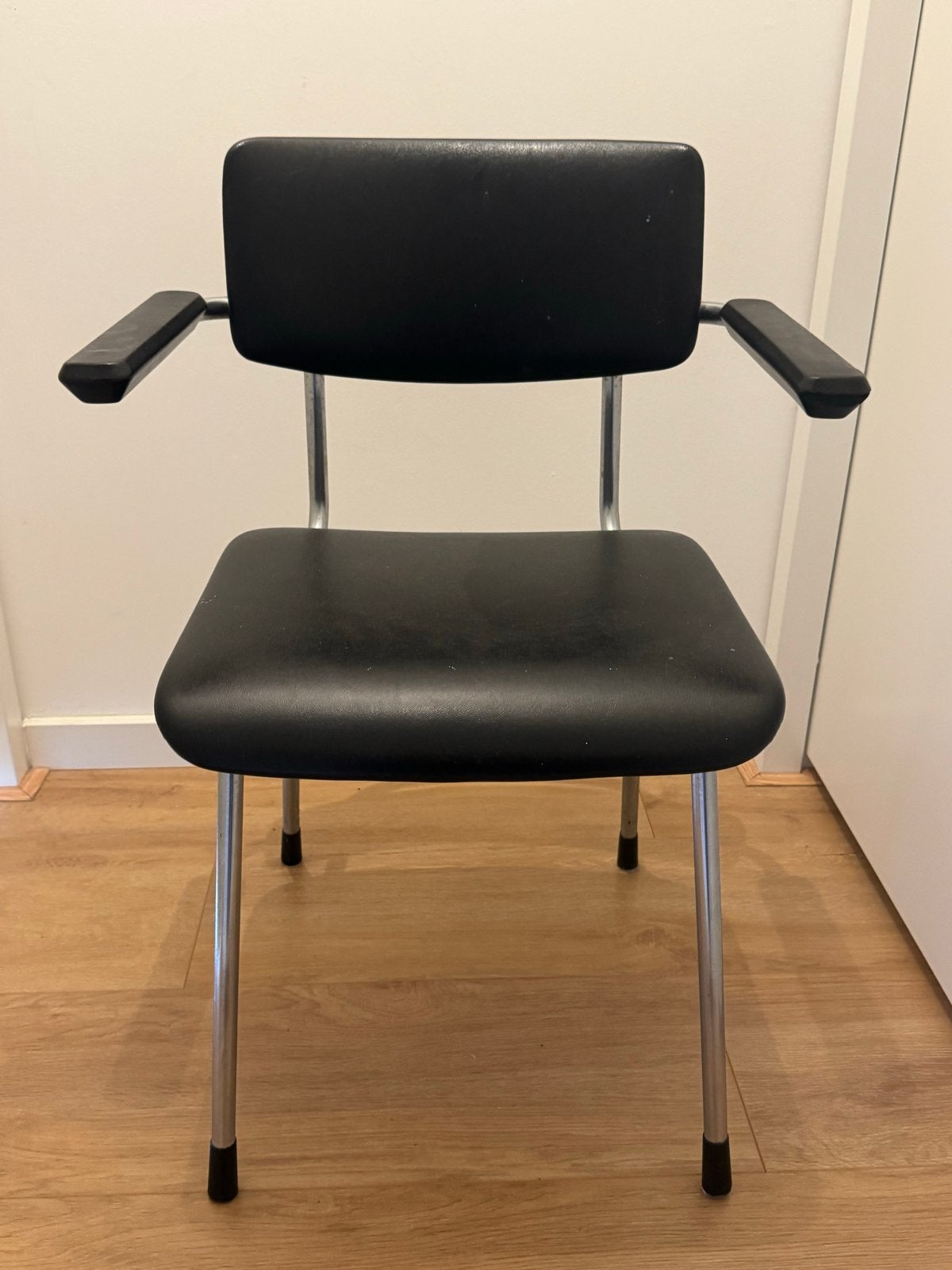 Gispen 212 Stoel - Zwart Skai Kunstleer, Ophalen, Kunststof, Gebruikt, Zwart