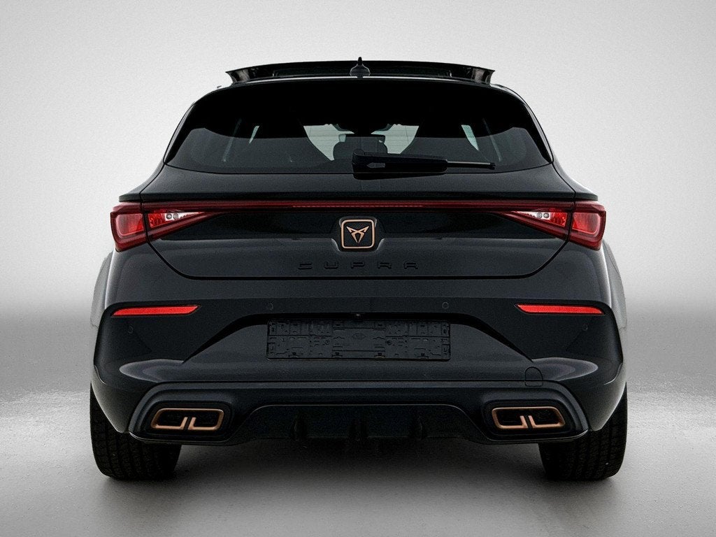 CUPRA Leon 1.4 e-Hybrid VZ Performance | PANO SCHUIF-/KANTEL, 12 maanden, Stof, Gebruikt, 4 cilinders
