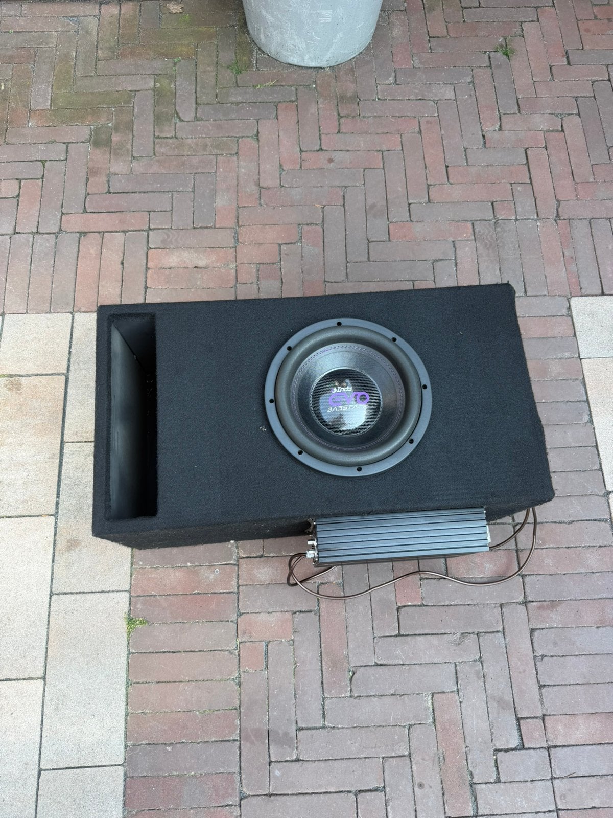 Bassface 2500 watt subwoofer en 5000 watt versterker., Ophalen, Zo goed als nieuw