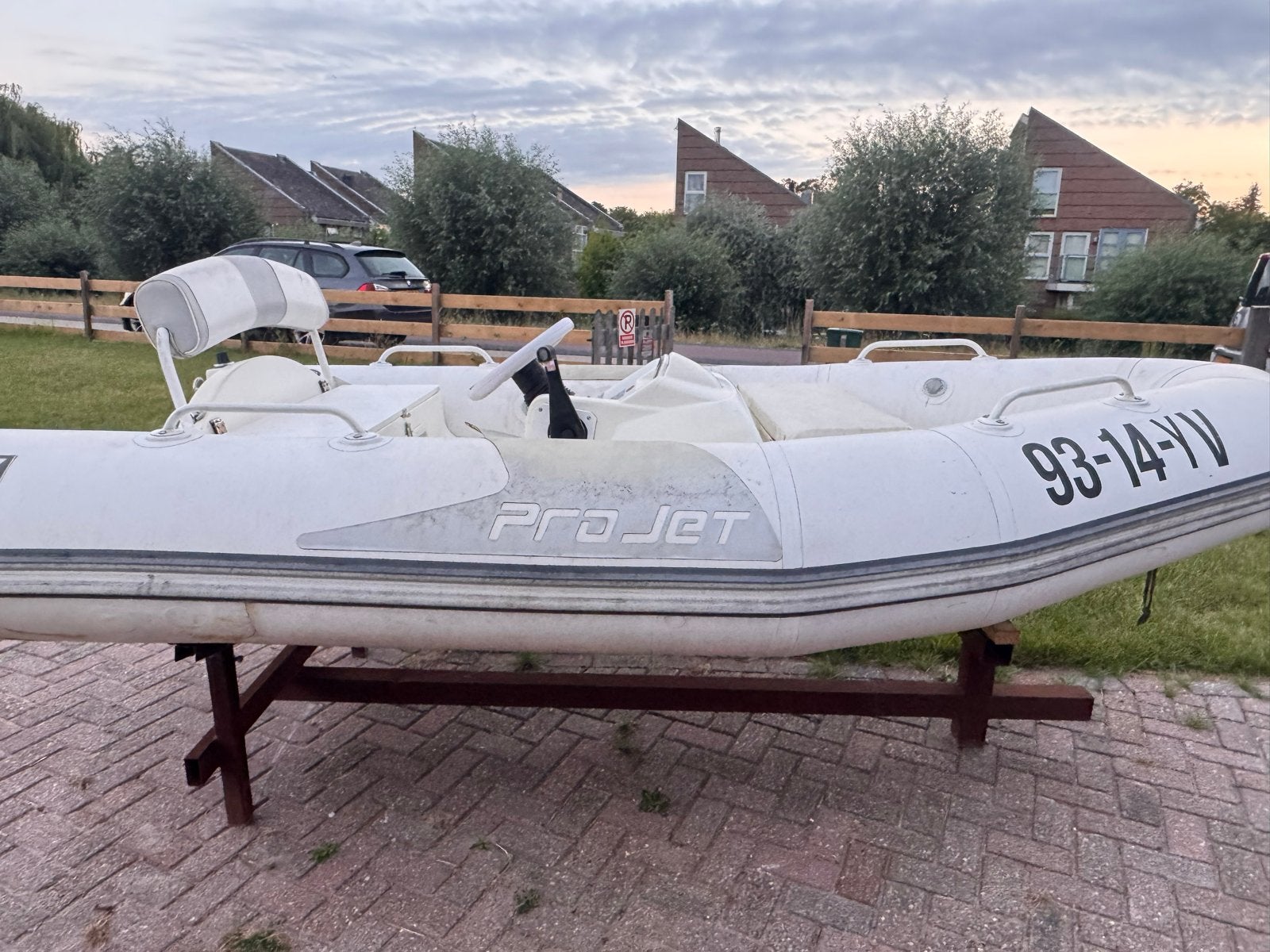 Zodiac Projet 350 Jet Tender OPKNAPPER, Polyester/glasvezel, Gebruikt, Stuurconsole, Binnenboordmotor