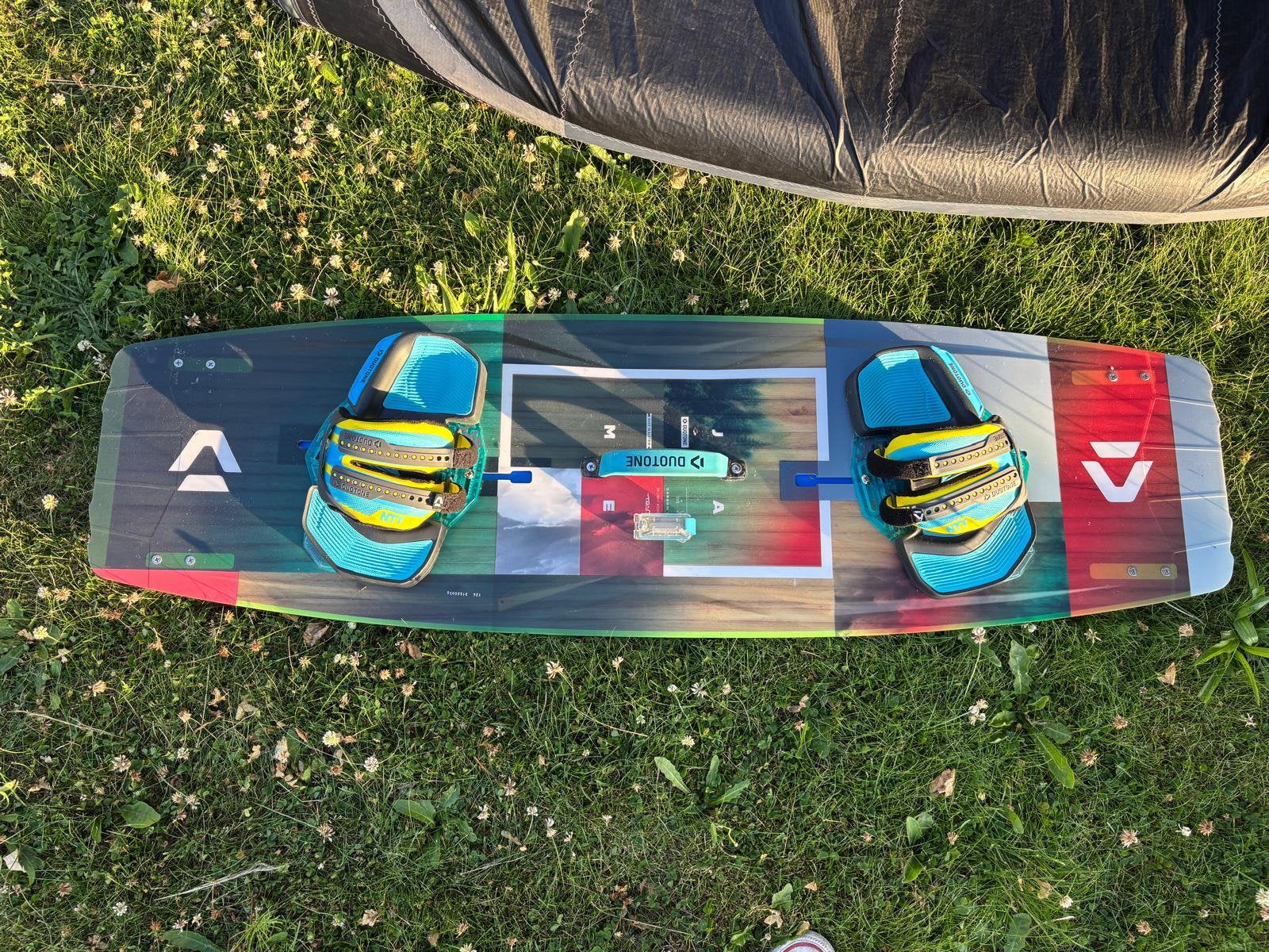 Duotone jaime 136, Watersport en Boten, Kitesurfen, Twintip, Ophalen, Gebruikt, 4 m² of minder