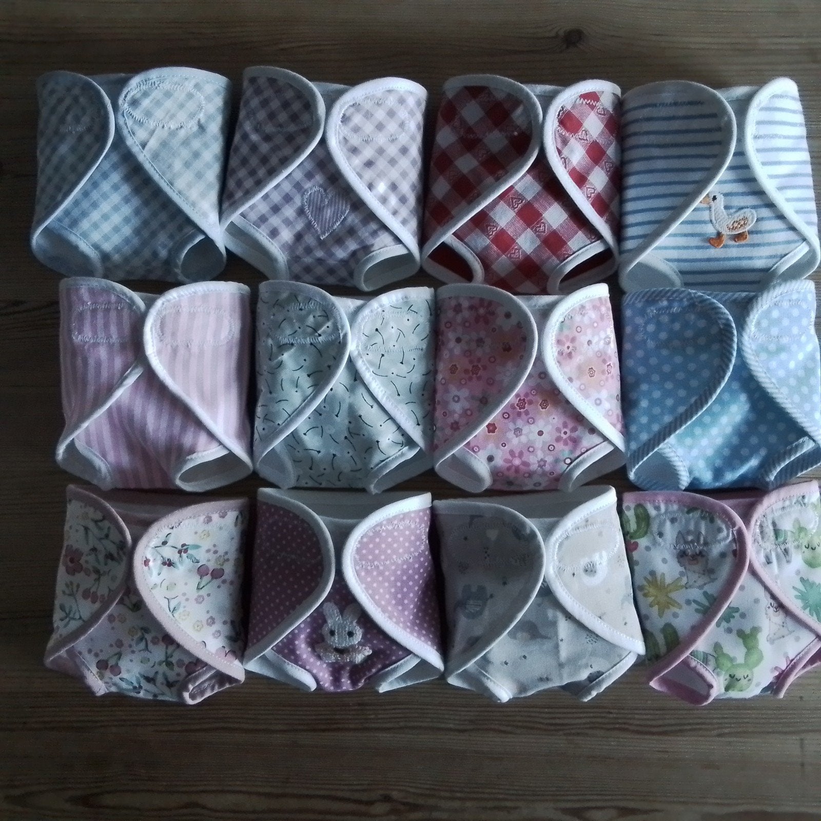 Poppenkleertjes    WASBARE POPPENLUIERS  taillemaat 24-26 cm, Kinderen en Baby's, Ophalen of Verzenden, Nieuw, Babypop