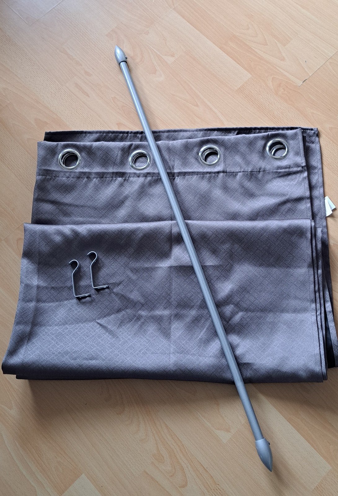 Gordijn met uitschuifbaar roede, Zo goed als nieuw, Gordijn, Grijs, Ophalen