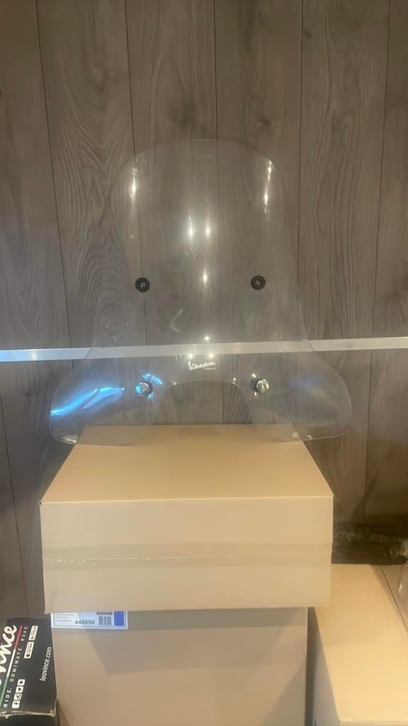Te koop windscherm voor vespa, Fietsen en Brommers, Ophalen of Verzenden, Gebruikt, Overige typen, Vespa