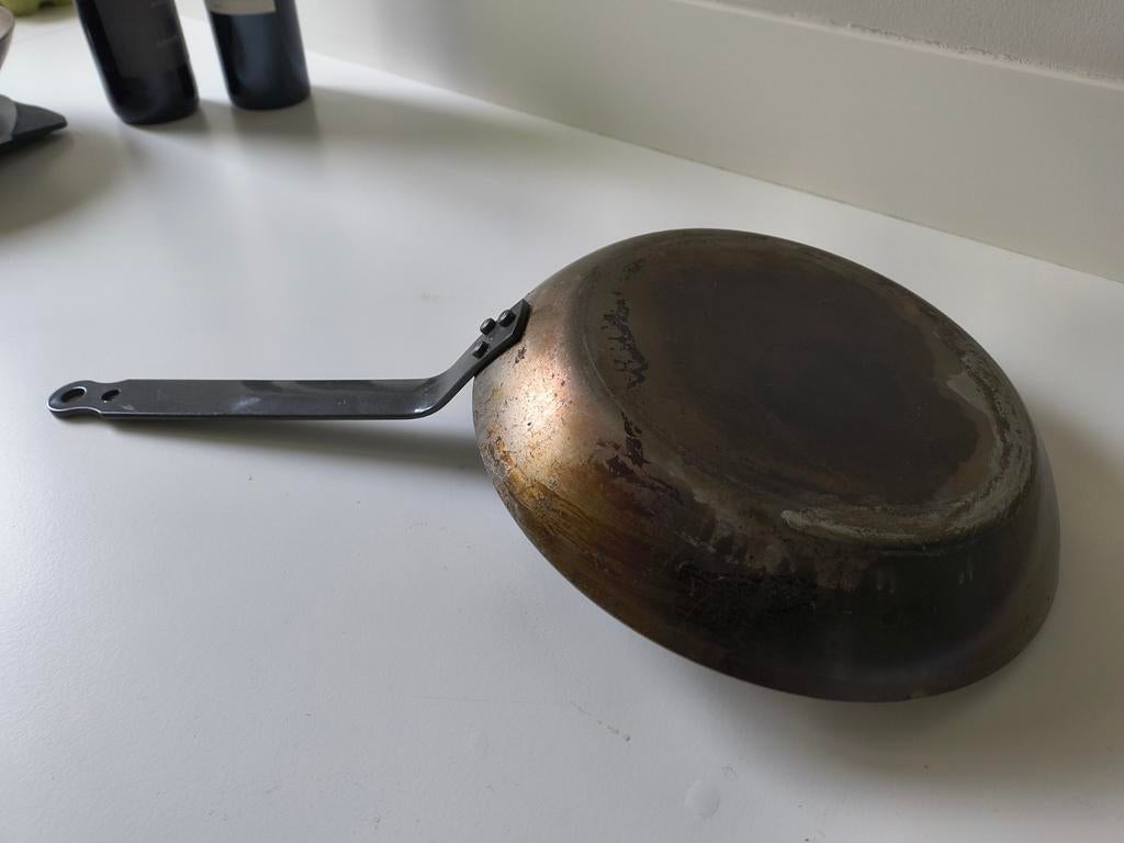 De Buyer B-Element koekenpan ø 24 cm plaatstaal, Huis en Inrichting, Keuken | Potten en Pannen, Overige materialen, Gebruikt, Ophalen of Verzenden