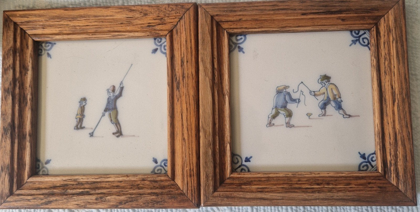 Set van 2 Delfts blauwe tegeltjes in houten lijst, Ophalen of Verzenden
