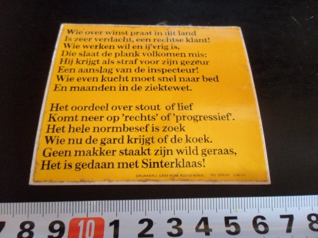 sticker gedicht het is gedaan met sinterklaas (geel), Ophalen, Zo goed als nieuw