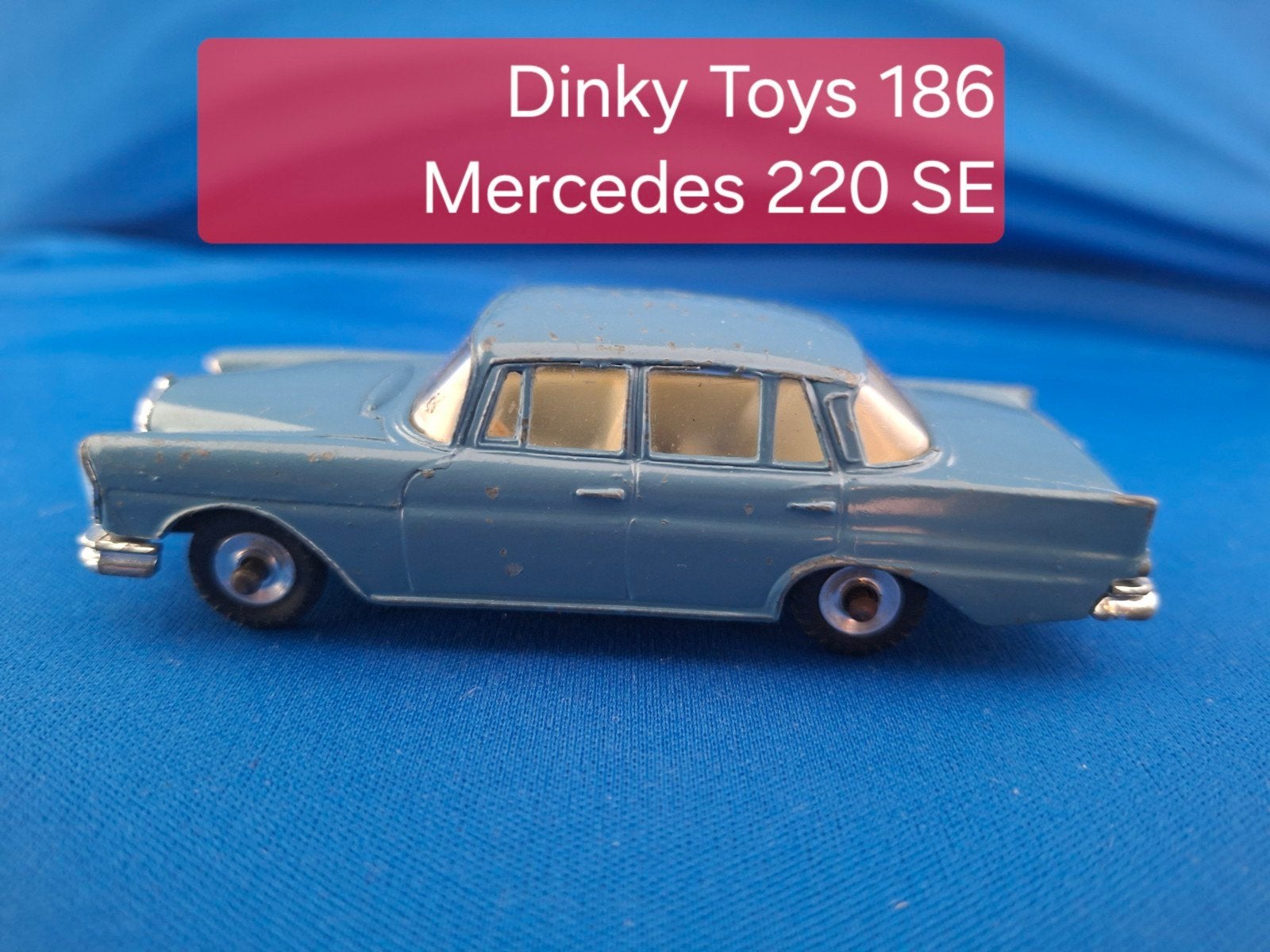 Dinky Toys 186 Mercedes 220 SE - Blauw, Hobby en Vrije tijd, Ophalen of Verzenden, Gebruikt, Auto