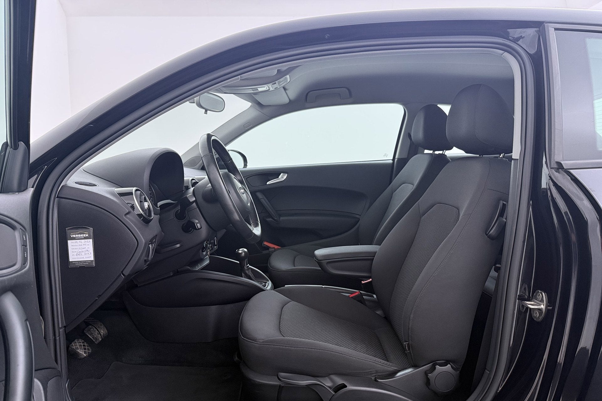 Audi A1 1.2 TFSI Admired S-line | Org NL | 93.000 KM! | Airc, Voorwielaandrijving, Zwart, 4 cilinders, 4 stoelen