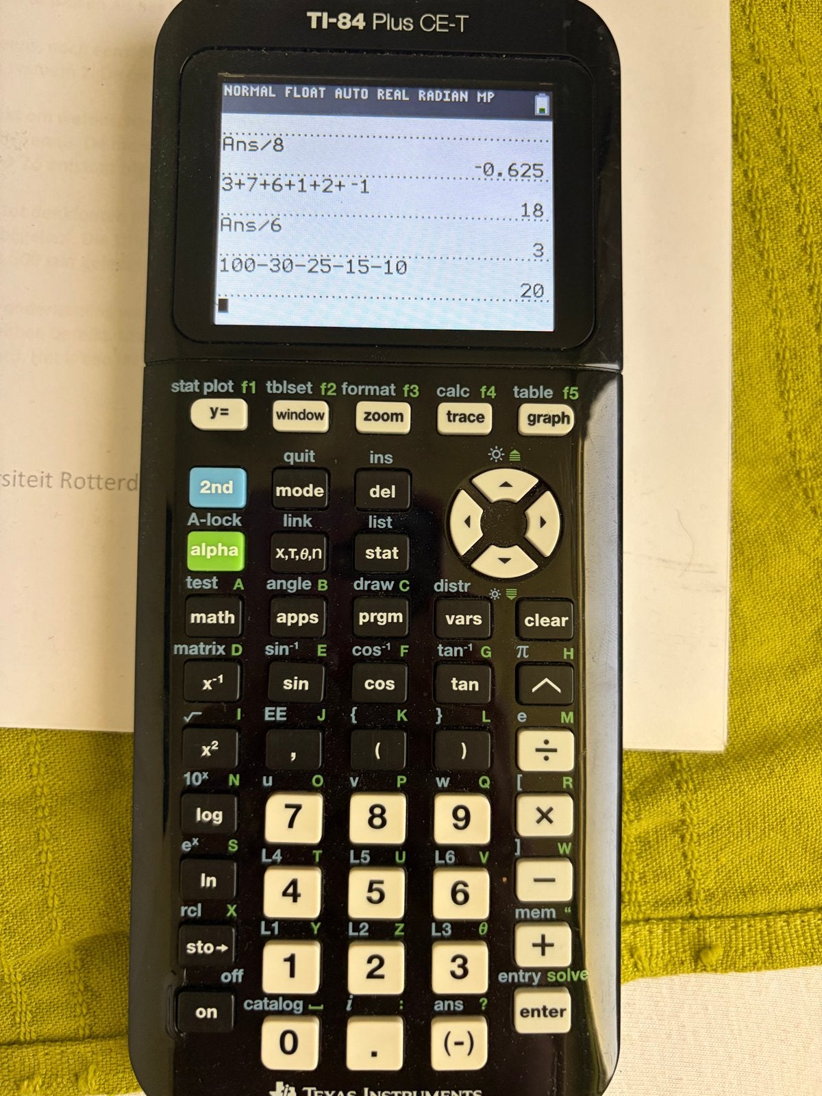 Grafische rekenmachine TI-84 Plus CE-T/zwart, Ophalen, Grafische rekenmachine