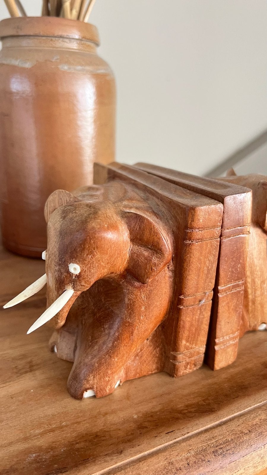 Vintage houten olifant boekensteunen, Gebruikt, Ophalen of Verzenden, Bruin, Vintage