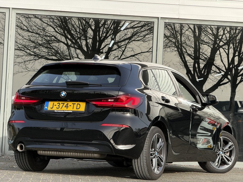 BMW 1-serie 118i Executive Edition, Gebruikt, Automatische klimaatregeling, Leder en Stof, Zwart