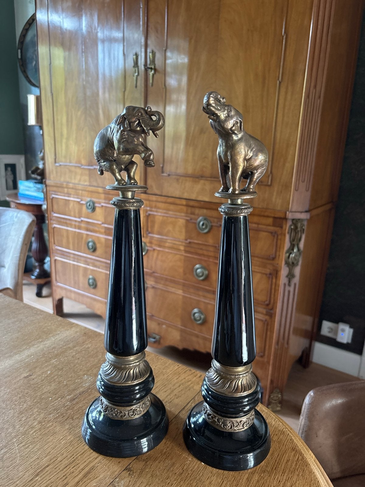 Decoratieve olifanten op sokkel, brons en zwart, Verzenden