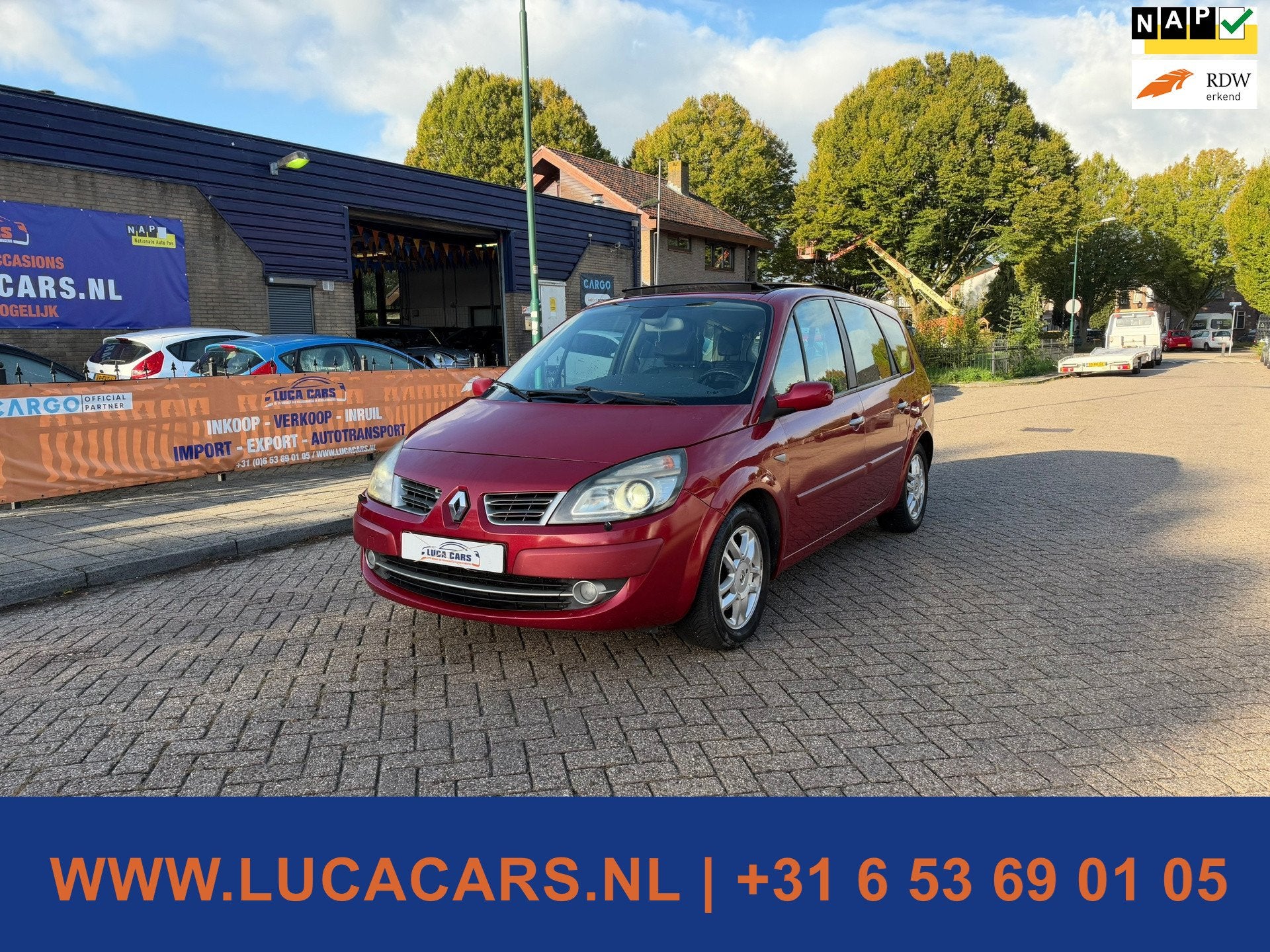 Renault Grand Scénic 2.0-16V Tech Line 7p. PANORAMADAK NAVI, Auto's, Voorwielaandrijving, 1998 cc, 135 pk, Gebruikt