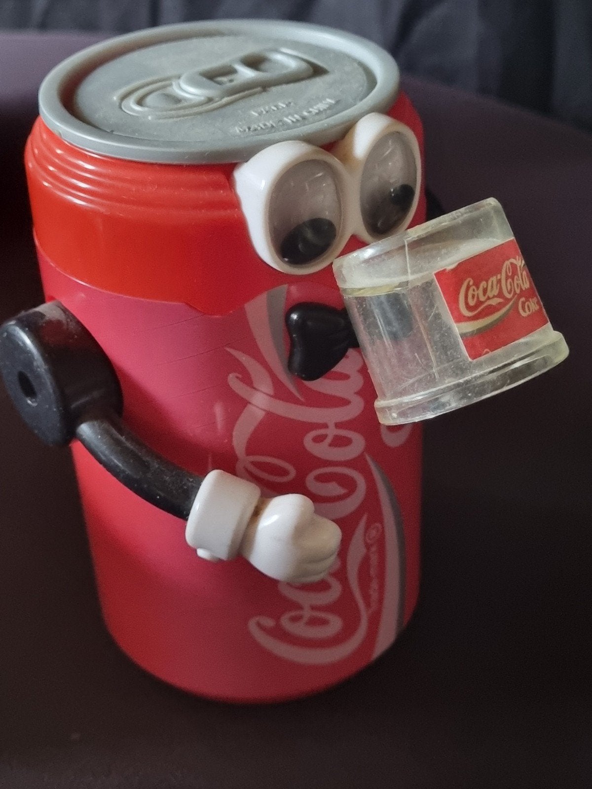 Vintage spaarpot Coca-Cola blikje met armen en benen, Verzamelen, Ophalen of Verzenden