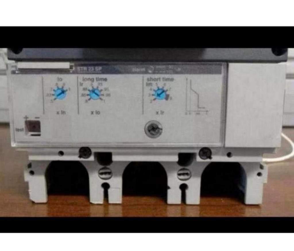 Square schakelkast Circuit-breaker D Powerpact 400amp 3-pole, Ophalen of Verzenden, Zo goed als nieuw, H, H