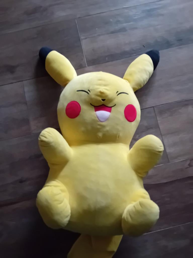 Pikachu knuffel ong 1 meter, Kinderen en Baby's, Speelgoed | Knuffels en Pluche, Ophalen of Verzenden, Overige typen