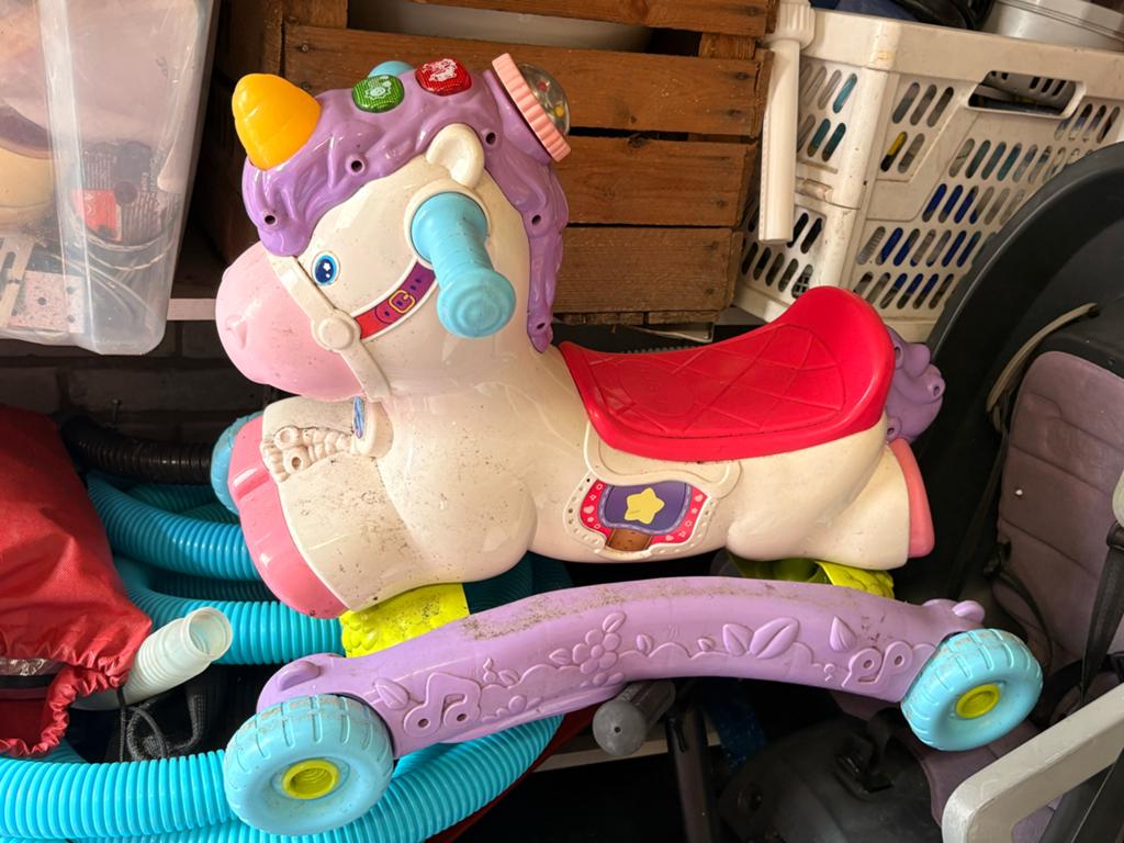 VTech Rij- en Hobbel Eenhoorn met Licht en Geluid, Ophalen of Verzenden, Gebruikt, Overige typen, Met licht