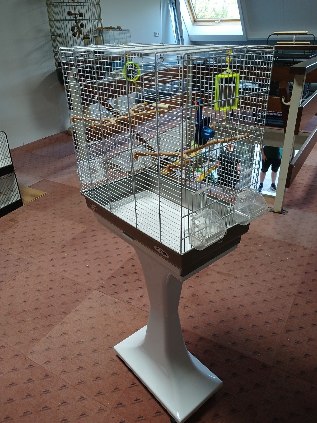 Vogelkooi op standaard, Ophalen, Zo goed als nieuw, Metaal, Vogelkooi