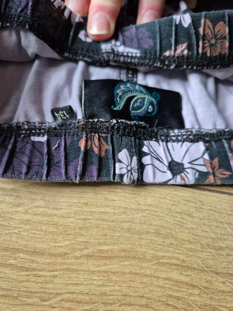 Z8 flared broek paars lila bloemen maat 134, Broek, Gebruikt, Meisje, Z8