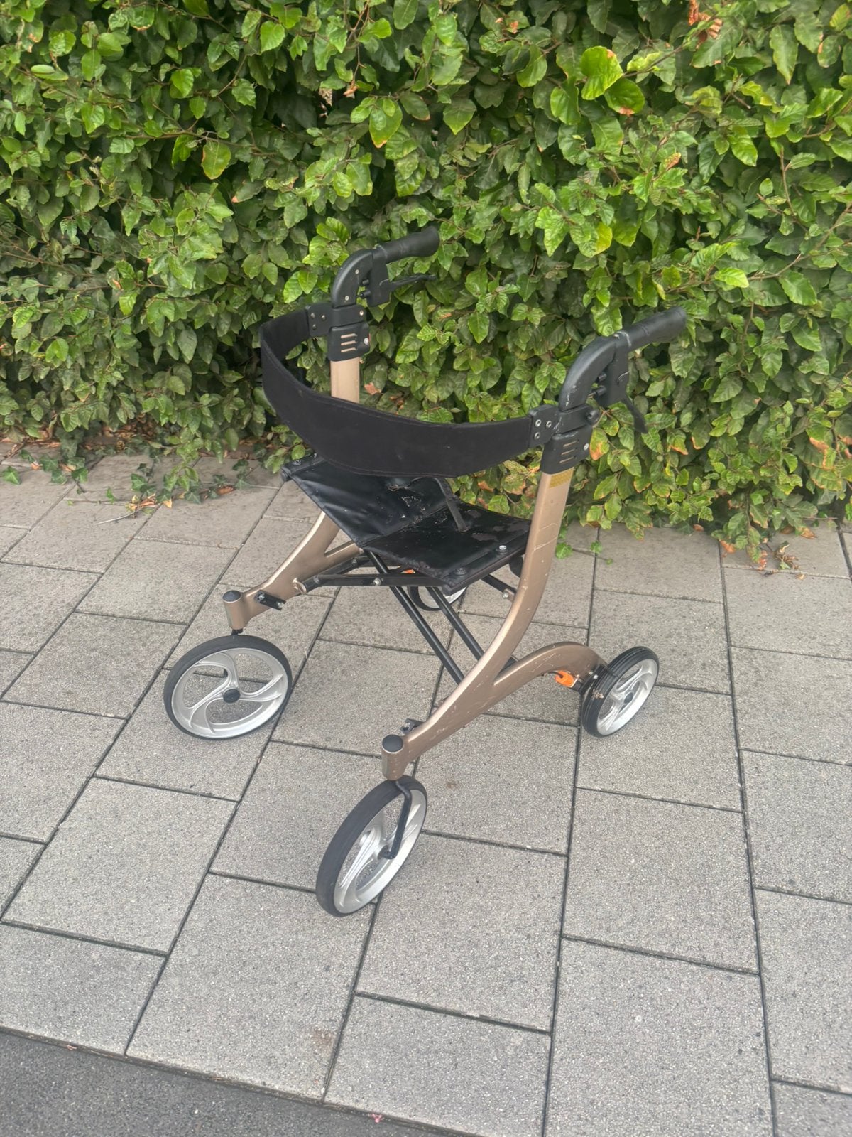 Rollator, Ophalen, Gebruikt