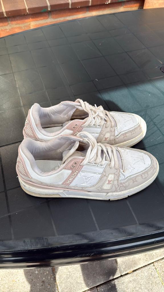 Louis Vuitton Sneakers - Gedragen, Ophalen of Verzenden, Gedragen, Wit, Sneakers of Gympen
