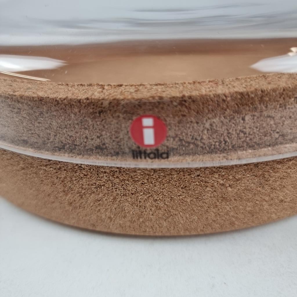 Iittala Vitriini Doos – Helder Glas met Kurk – 220 x 60 mm, Antiek en Kunst, Kunst | Designobjecten, Ophalen