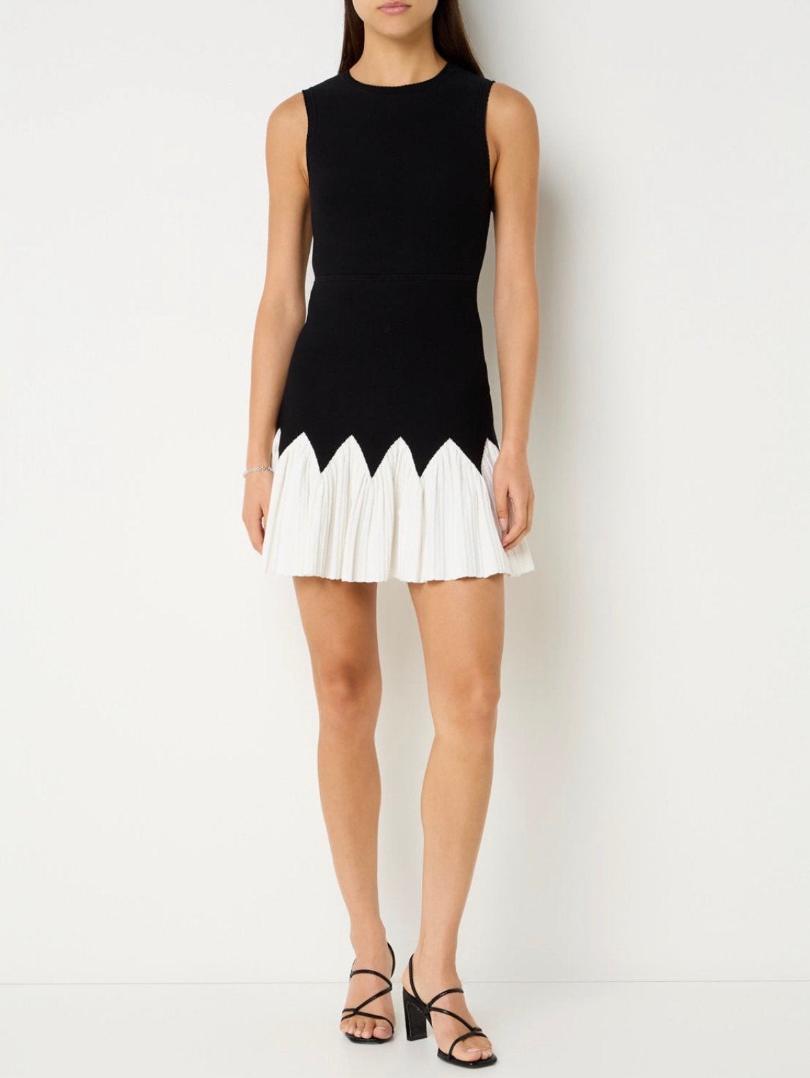 Sandro | Zwart-witte mini jurk | Nieuw met kaartje | Maat 36, Zwart, Nieuw, Ophalen of Verzenden, Maat 36 (S)