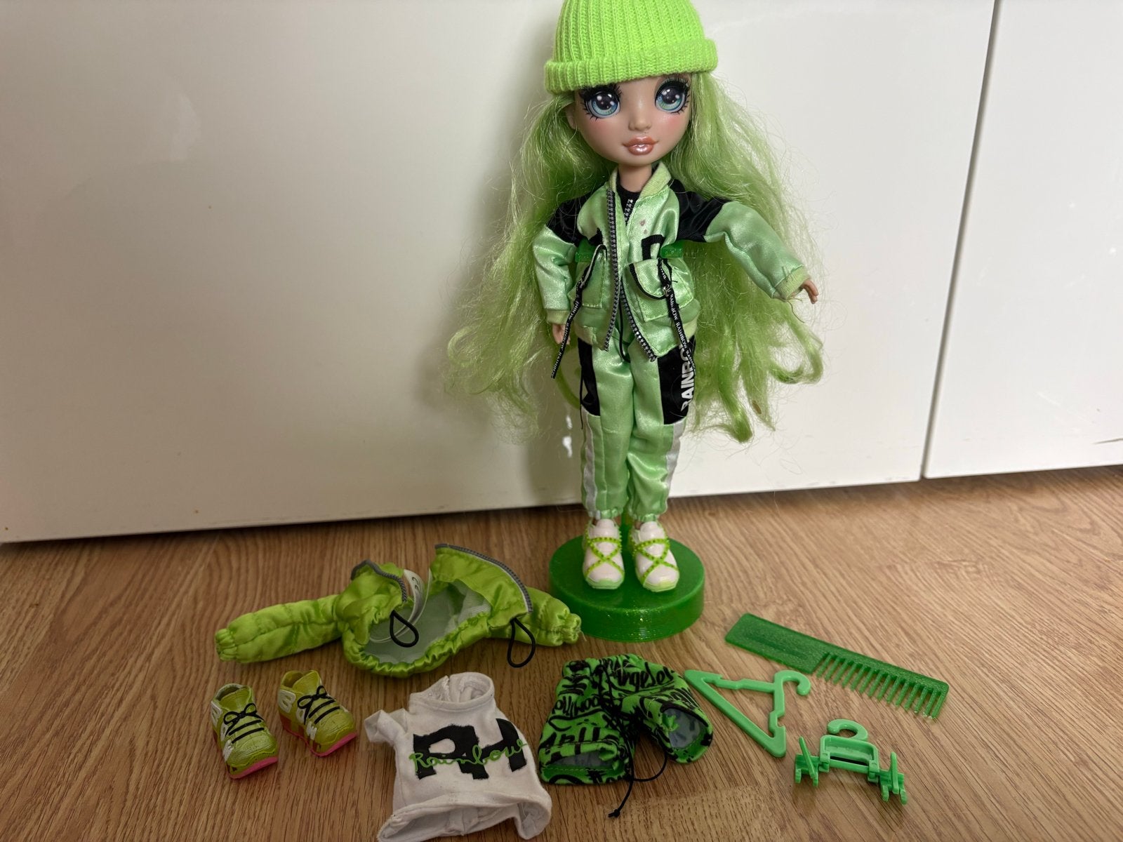 Rainbow High Pop Jade Hunter - Complete set, Kinderen en Baby's, Speelgoed | Poppen, Ophalen of Verzenden, Zo goed als nieuw, Overige typen