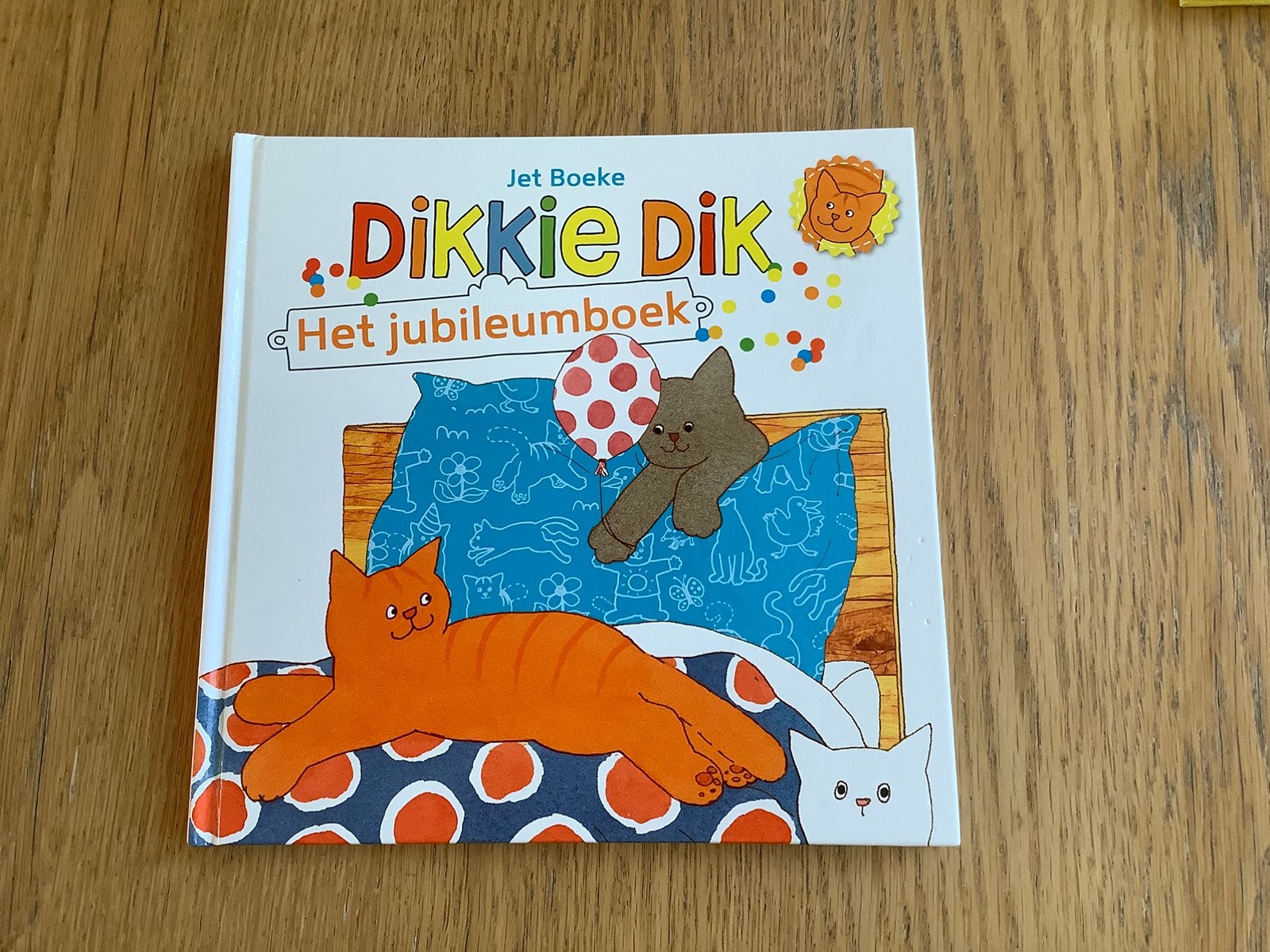 Dikkie Dik, HEt Jubileum boek. Mooi, en leuk. Kleurrijk., Boeken, Ophalen of Verzenden, Zo goed als nieuw, Fictie algemeen