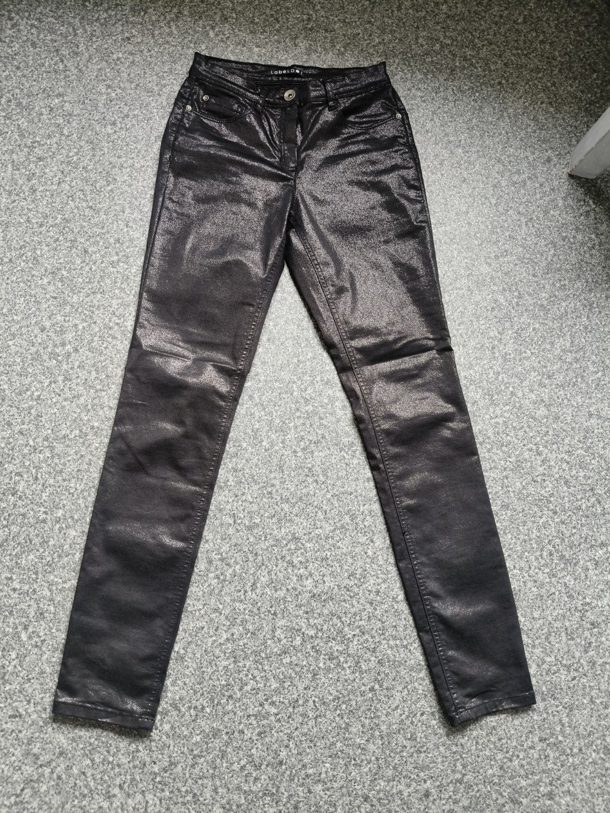 Label DOT Zwarte Glimmende Broek Maat 36 (S), Kleding | Dames, Label DOT, Verzenden, Zwart, Zo goed als nieuw