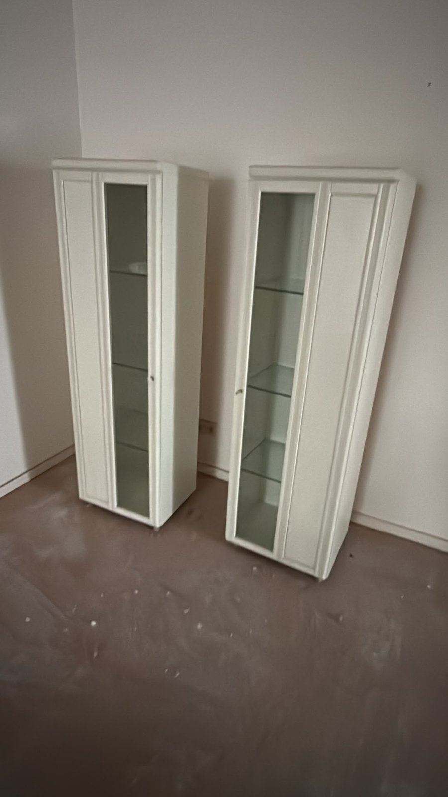 Hülsta Vitrinekasten (2 stuks) met glazen deuren en planken, Minder dan 50 cm, Gebruikt, Ophalen of Verzenden, 150 tot 200 cm