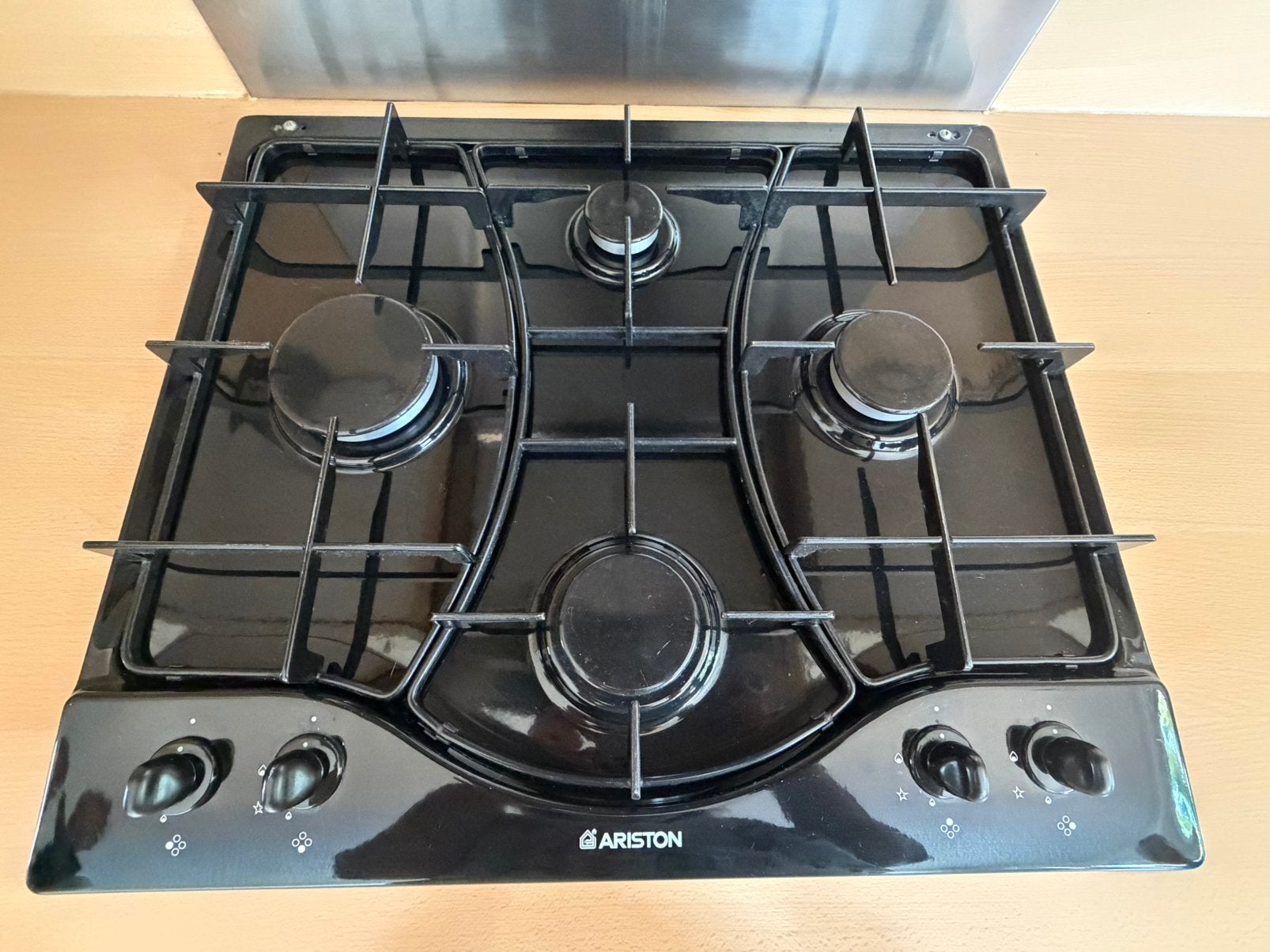 Gasfornuis 4 pits Ariston, Ophalen, Gebruikt, 4 kookzones, Inbouw