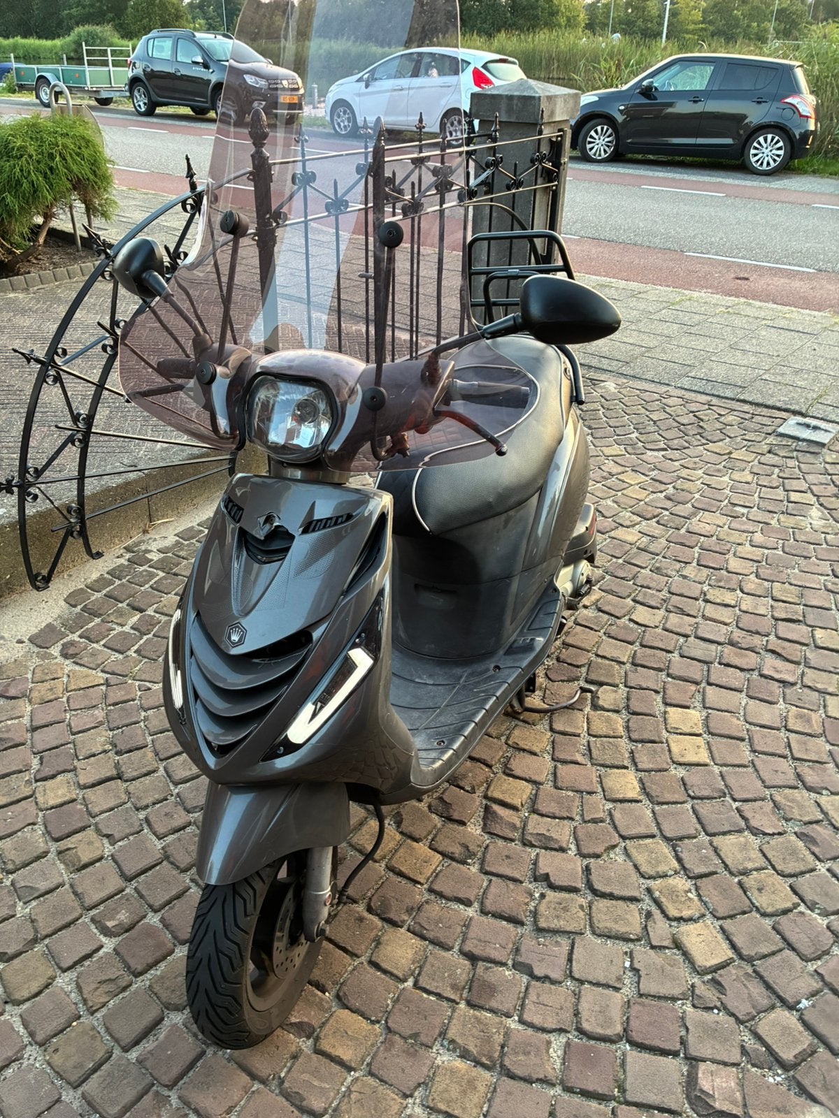 Zip c25 snor, Ophalen, Zo goed als nieuw, Benzine, Zip