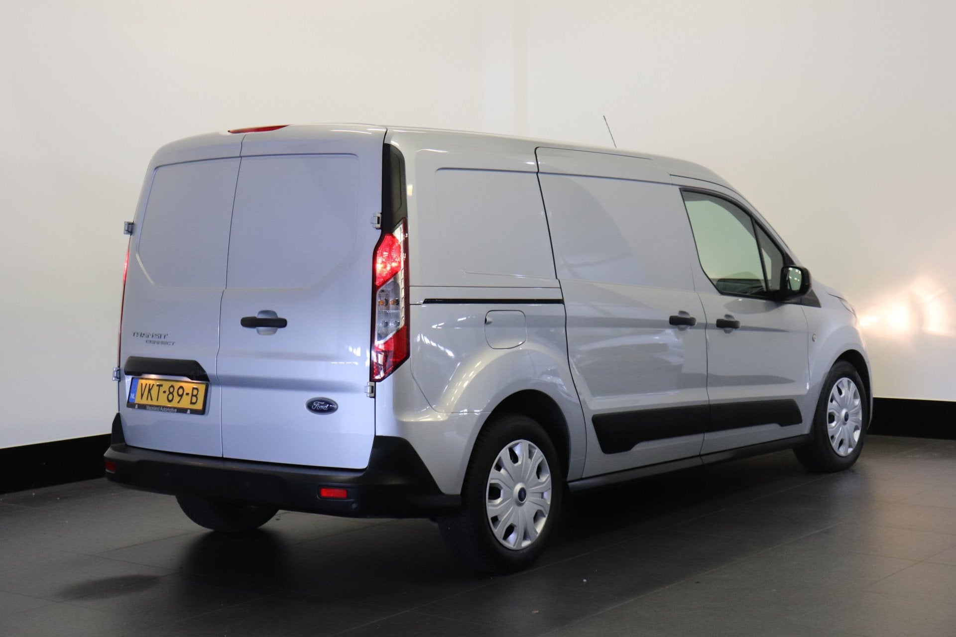 Ford Transit Connect 1.5 EcoBlue 100PK L2 EURO 6 - Airco - C, Voorwielaandrijving, Gebruikt, 4 cilinders, 23 km/l
