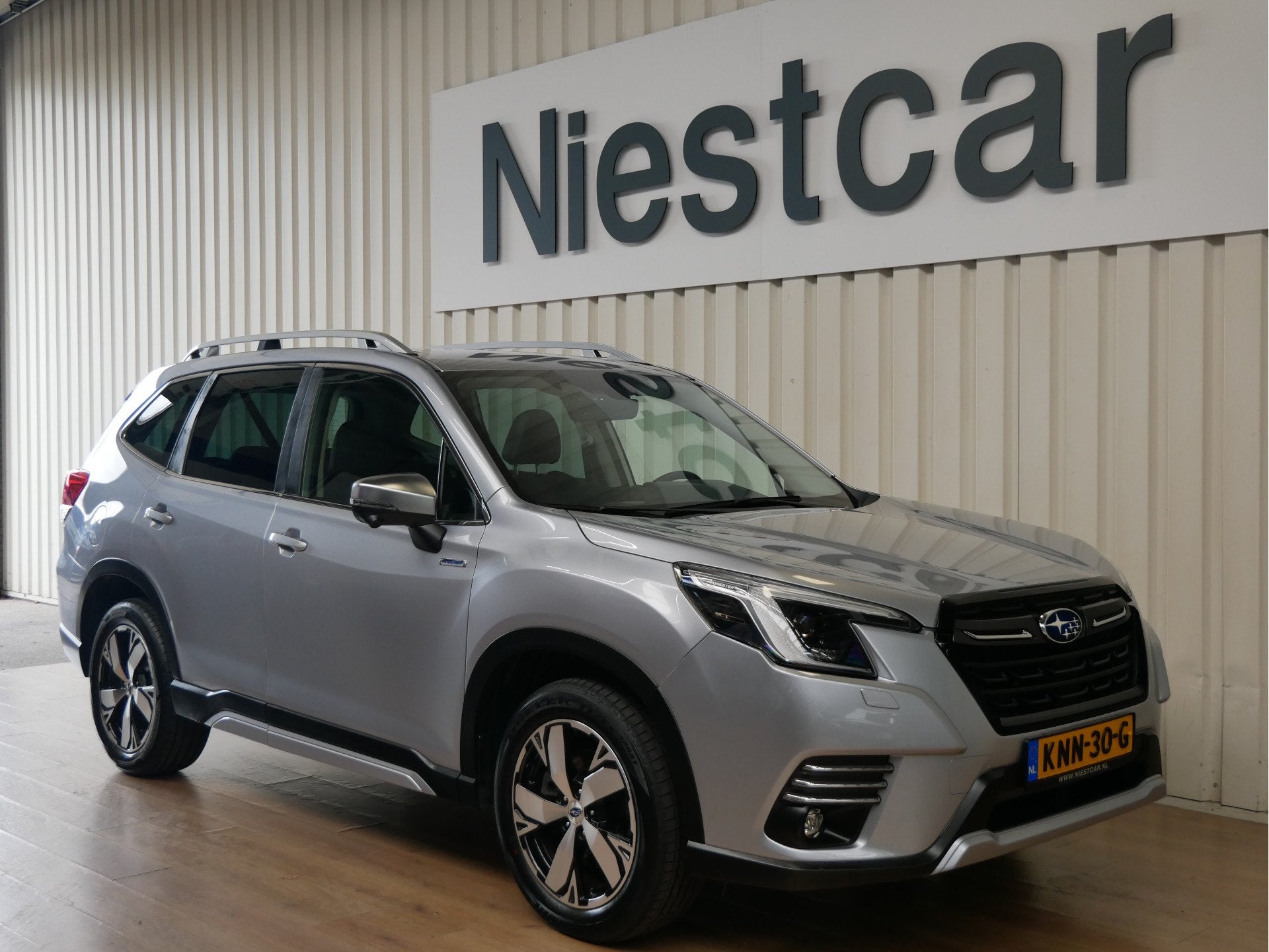 Subaru Forester 2.0i e-BOXER Premium (bj 2023, automaat), 12 maanden, 4 cilinders, Leder, Bedrijf