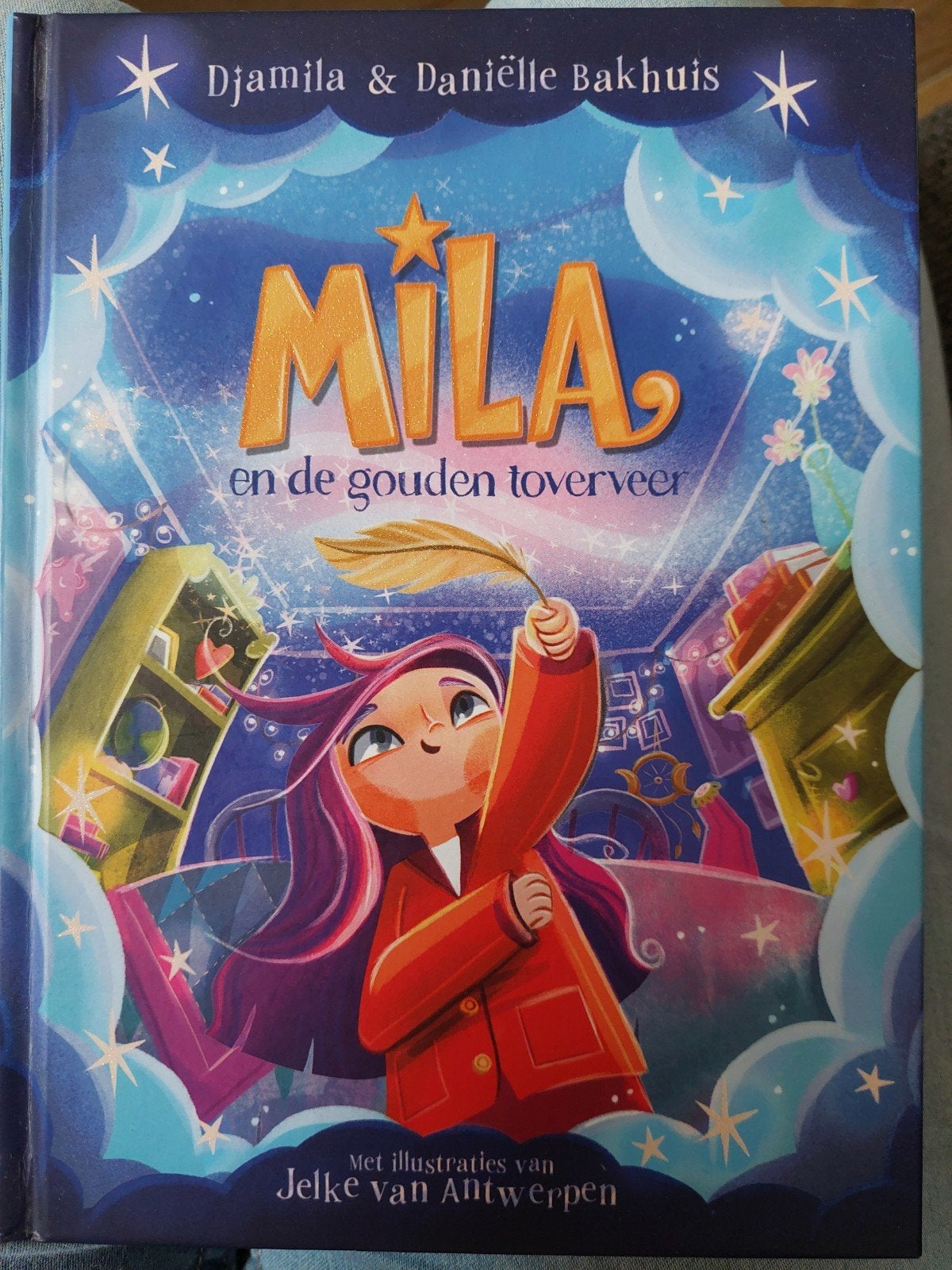 Mila en de gouden toverveer - Djamila & Daniëlle Bakhuis, Ophalen of Verzenden, Gelezen, Djamila & Daniëlle Bakhuis, Fictie