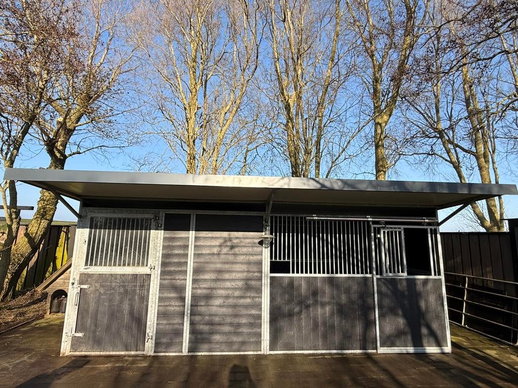 Zgan Paarden stallen buitenboxen luxe geïsoleerd kunststof, Weidegang, 2 of 3 paarden of pony's