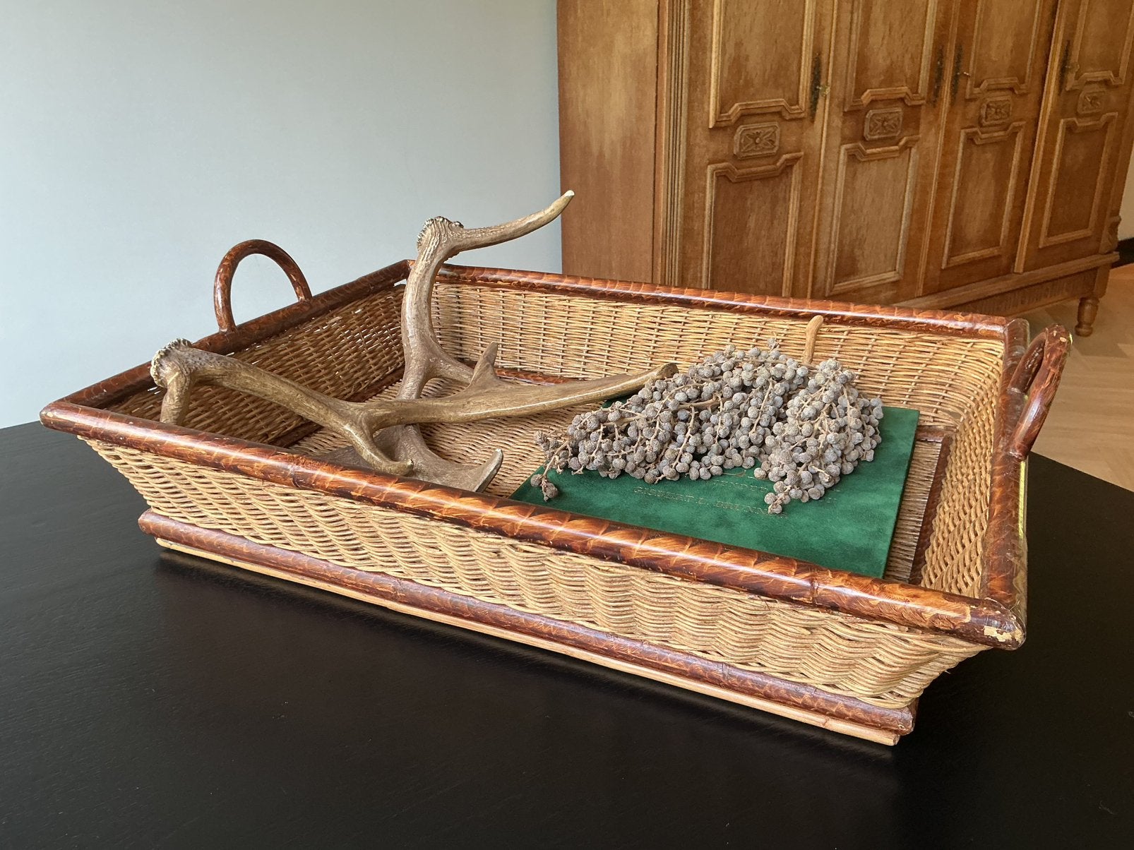 Vintage XL groot rieten dienblad met houten accenten, Huis en Inrichting, Woonaccessoires | Dienbladen, Ophalen of Verzenden, Zo goed als nieuw