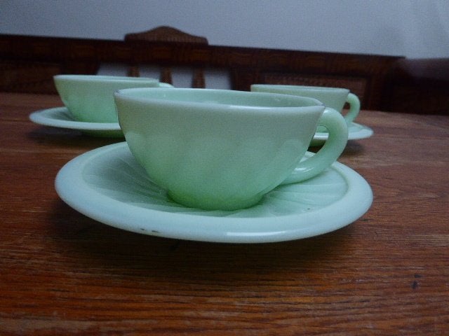 3 art deco opaline kopjes en schoteltjes, France, Antiek en Kunst, Ophalen of Verzenden