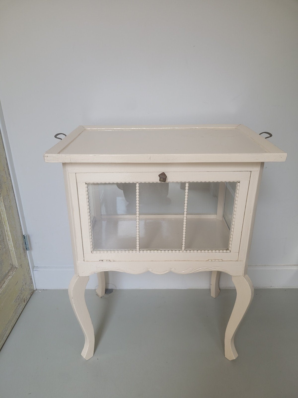 Vintage theekastje met dienblad - Crème, Antiek en Kunst, Ophalen