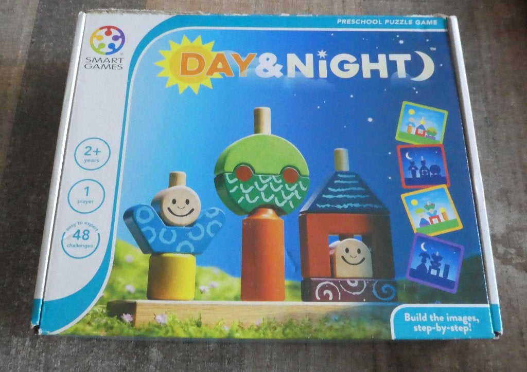 SmartGames - Day & Night - 48 opdrachten vanaf 2 jaar., Ophalen of Verzenden, Zo goed als nieuw, Bouwen