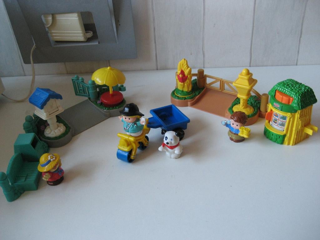 little people fisher price park met poppetjes, Ophalen of Verzenden, Zo goed als nieuw, Speelset