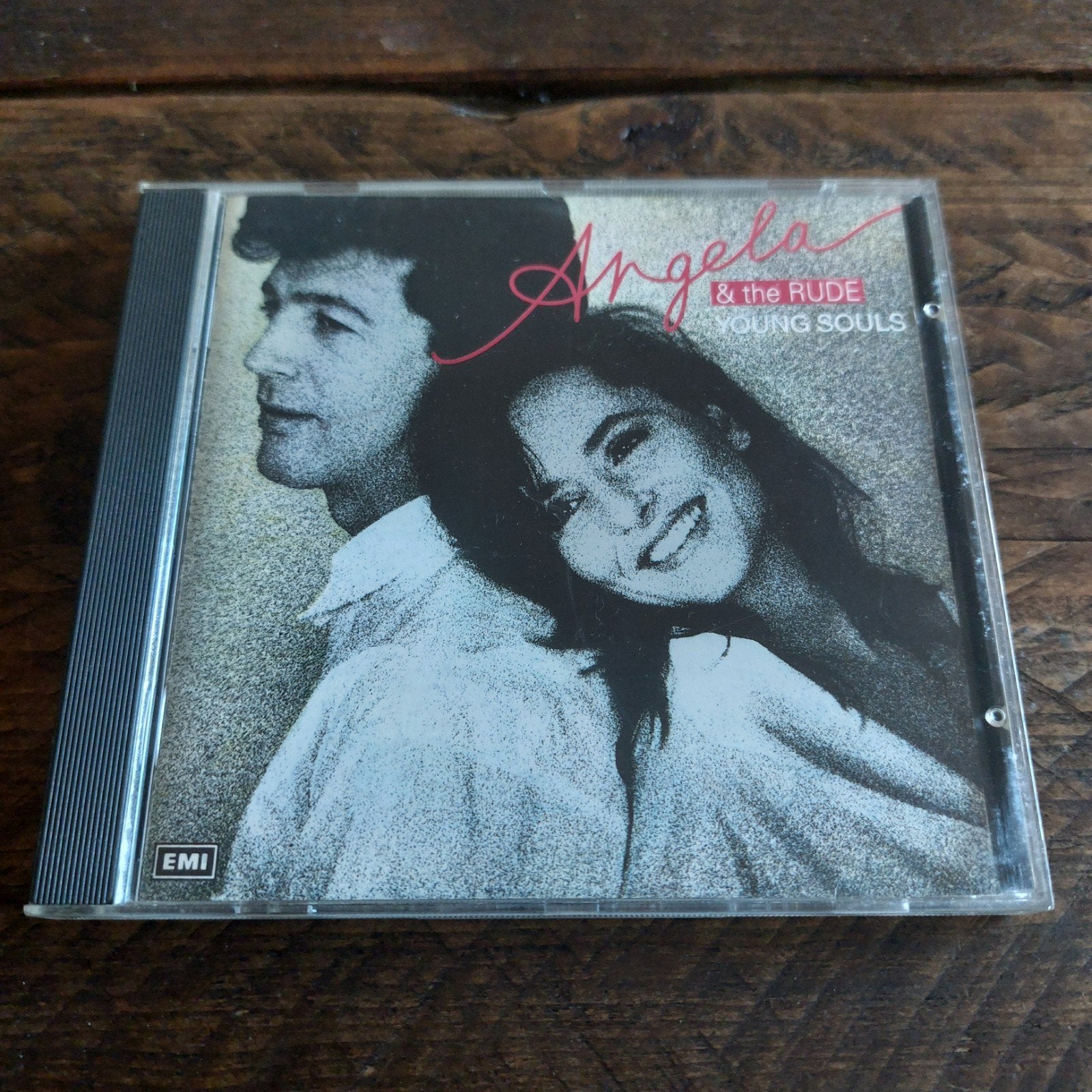 CD Angela & The Rude: Young Souls, Cd's en Dvd's, Ophalen of Verzenden, Zo goed als nieuw, Poprock, Album